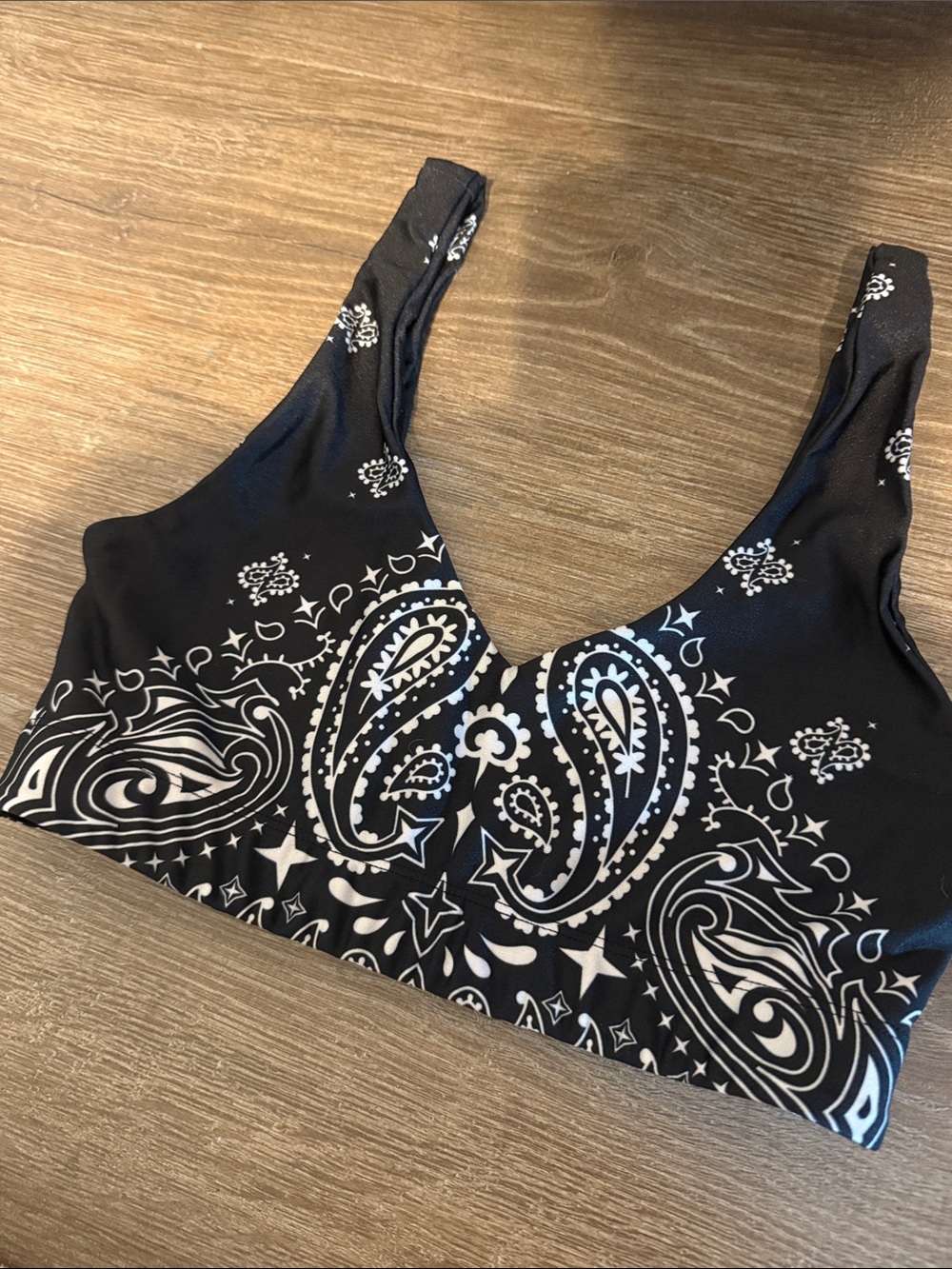 Gold sheep Sz small Bandana-Print Sports Bra
